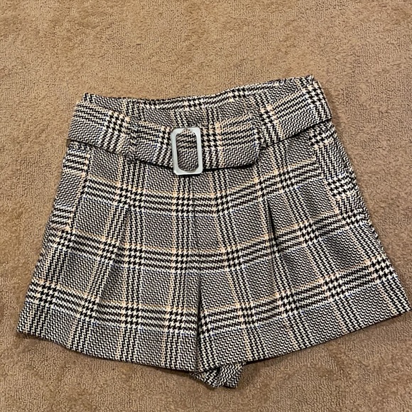 Zara Pants - ZARA shorts